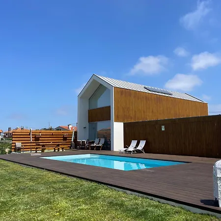 Modern Barn House In Countryside Сasa de vacaciones